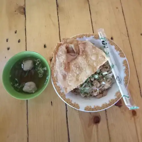 Gambar Makanan Mie Ayam Kangkung Mardiyuana Lama, Ahmad Yani 8