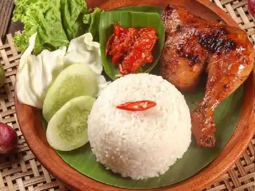 Nasi Tempong & Ayam Bakar Daryana