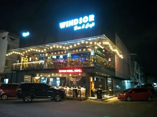 Gambar Makanan Windsor Bar & Cafe 1