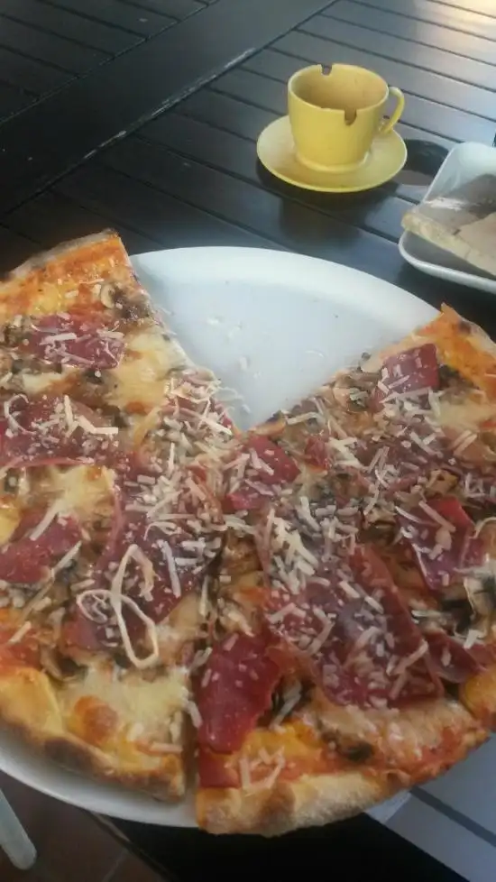 Olivia's Pizzeria'nin yemek ve ambiyans fotoğrafları 10