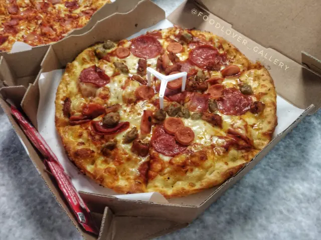 Gambar Makanan Domino's Pizza 10