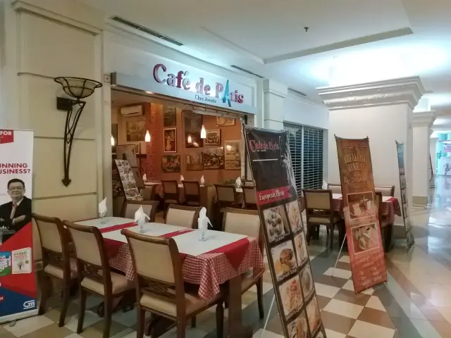 Gambar Makanan Cafe de Paris - The Bellezza Suites 4