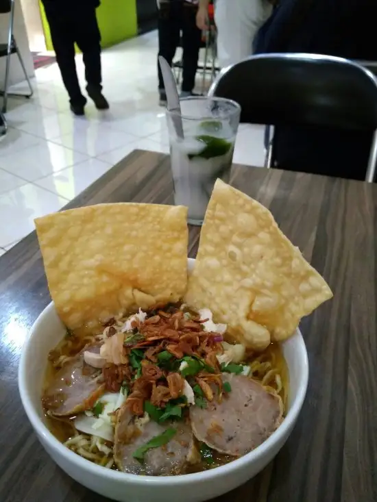 Gambar Makanan Soto Mie Agih 14