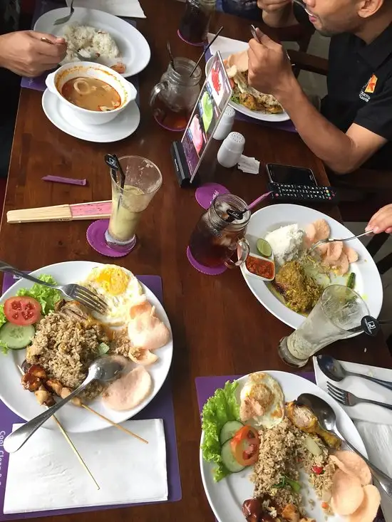 Gambar Makanan Bhira Restaurant 5