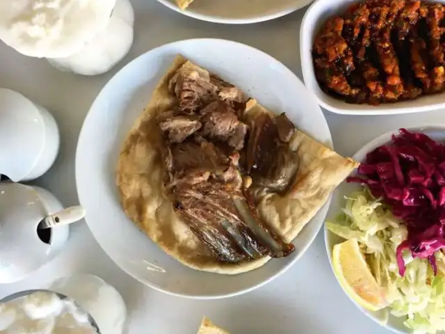 Tatlı Konyalılar Etli Ekmek Ve Fırın Kebap'nin yemek ve ambiyans fotoğrafları 31