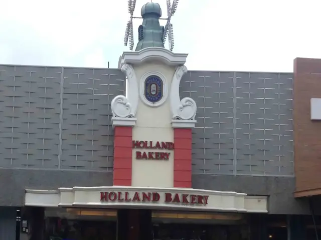 Gambar Makanan Holland Bakery 12