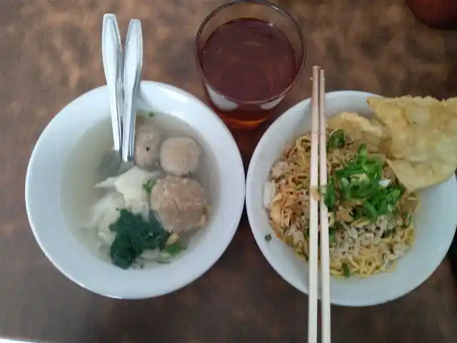 Gambar Makanan Mie Baso Cihampelas 1