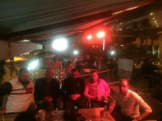 carribou vage caddebosttan'nin yemek ve ambiyans fotoğrafları 3