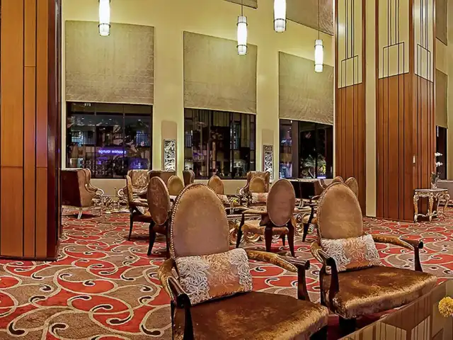 Gambar Makanan Lobby Lounge - REDTOP Hotel 9