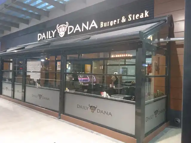 Daily Dana Burger & Steak'nin yemek ve ambiyans fotoğrafları 11