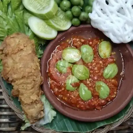 Gambar Makanan Ayam Geprek Aneka Sambel Nasi Pecel, Kiaracondong 15