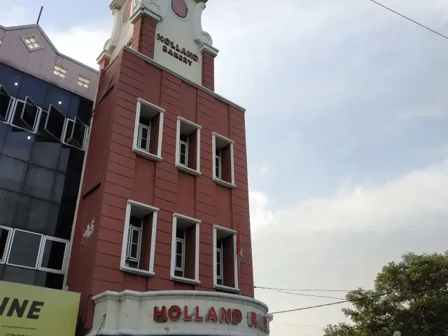 Gambar Makanan Holland Bakery 20