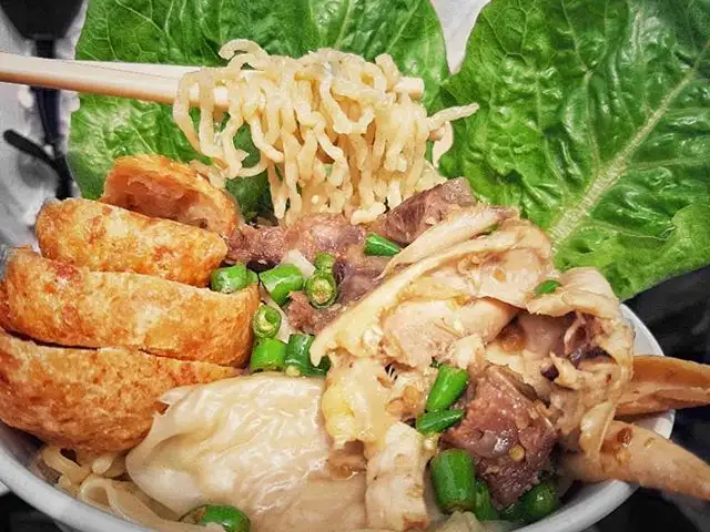 Gambar Makanan Bakmi Ayam Kampung Alek 7