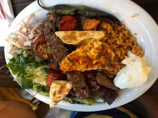 Kardeşler Kebap & Cafe Cihangir'nin yemek ve ambiyans fotoğrafları 5