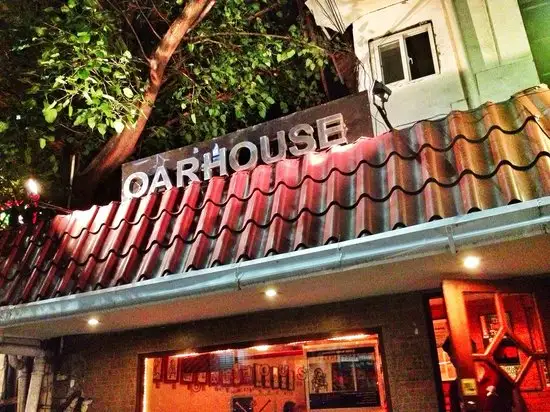 Oarhouse Pub of Manila