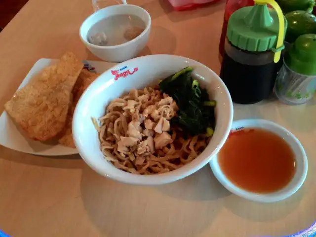 Gambar Makanan Bakmi Naga Resto 16