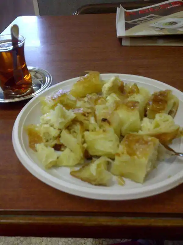 Tarihi Yeniköy Börekçisi'nin yemek ve ambiyans fotoğrafları 15