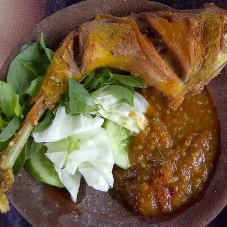 Gambar Makanan Pecel Lele Mas Ari, Bogor Timur 8