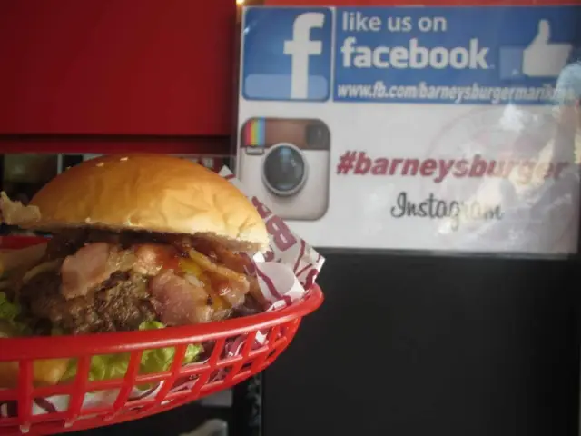 Barneys Burger Food Photo 20
