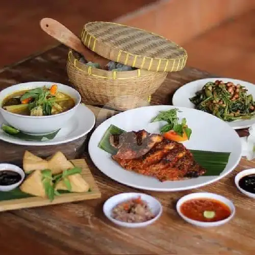 Gambar Makanan Warung Mina Peguyangan , jln astasura 91 denpasar 2