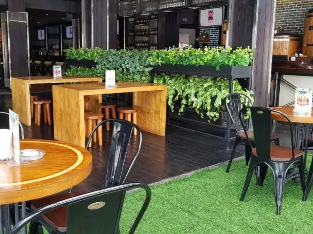 Gambar Makanan Stark Craft Beer Garden 7