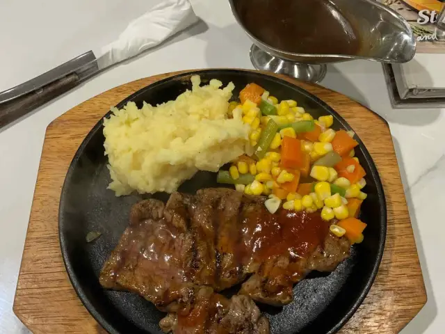 Gambar Makanan D'Nine Steak 2