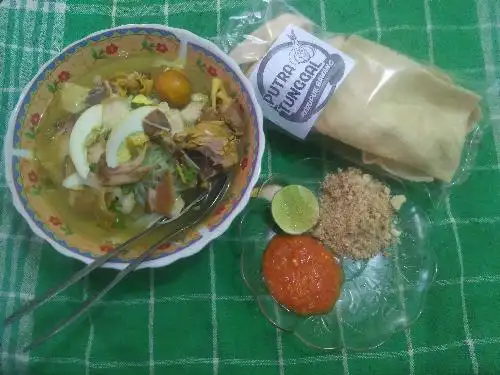 Soto ayam tahu campur P. Nawi