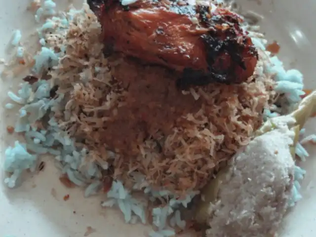 Kak Ma Nasi Kerabu Food Photo 1