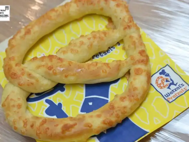 Wetzel's Pretzels Food Photo 5