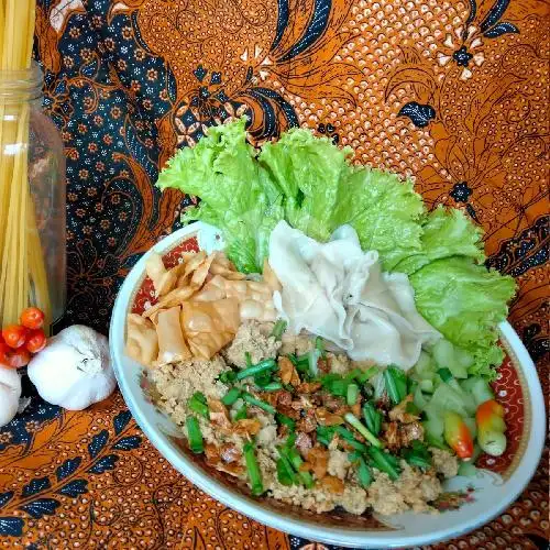 Gambar Makanan Bali Enggal Mie Pangsit Geprek, Dharmawangsa 3