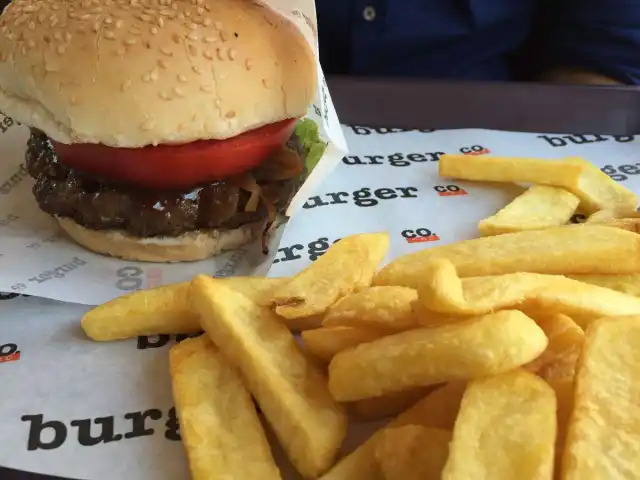 the burger company'nin yemek ve ambiyans fotoğrafları 23