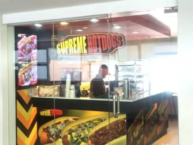 Supreme Hot Dogs Food Photo 5