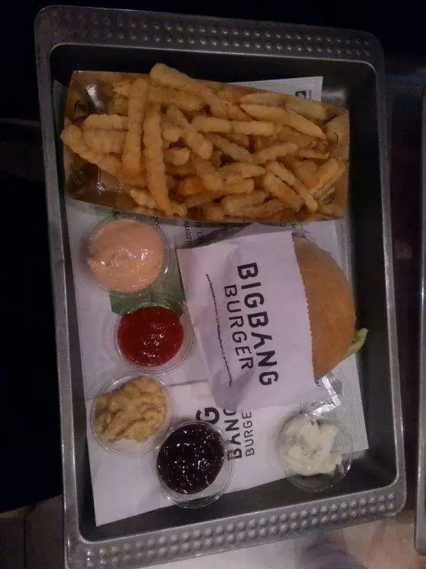 Big Bang Burger'nin yemek ve ambiyans fotoğrafları 12