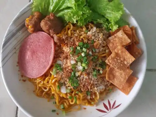 Kedai Mie Anjiir, Sebelah Musholla Al-marosyid