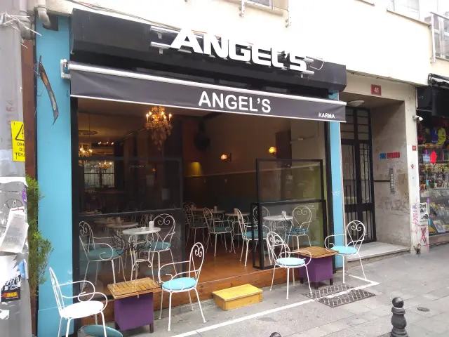 Angel's & Karma Cafe'nin yemek ve ambiyans fotoğrafları 5