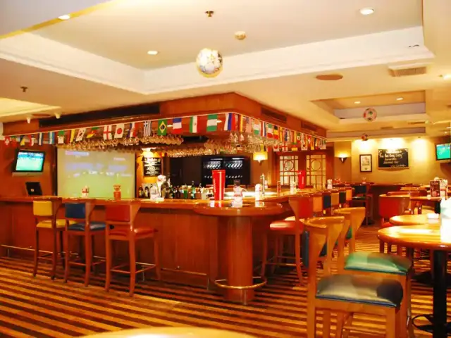 Gambar Makanan Rj's Sports Bar - Aryaduta Lippo Village Hotel 4