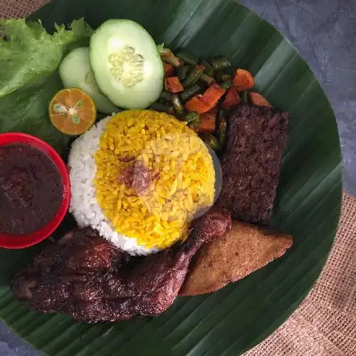 Gambar Makanan Nasi Kuning & Uduk Cendrawasih, Pontianak 2