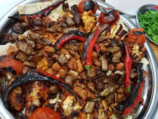 Saray Kebap Lahmacun Salonu'nin yemek ve ambiyans fotoğrafları 6