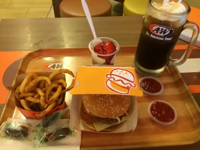 A&W Restaurant Batu Tiga Shah Alam Food Photo 6