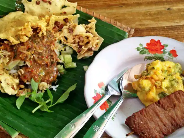 Gambar Makanan Pecel Pincuk Ibu Ida 15