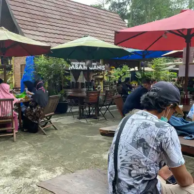 Warung Mbah Ganis