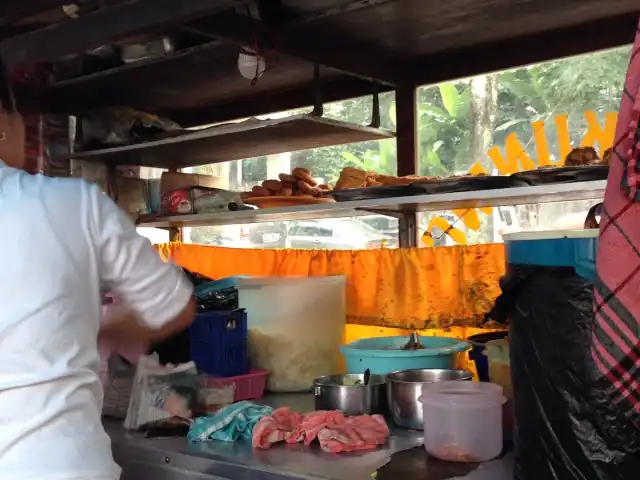 Gambar Makanan Nasi Kuning SSC Sumur Bandung 3