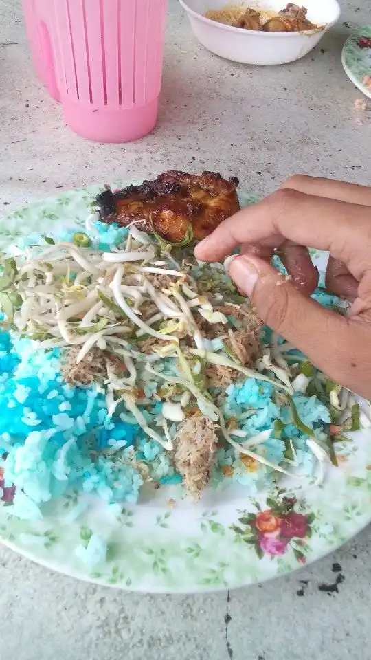 Cik Ani Nasi Kerabu Food Photo 10