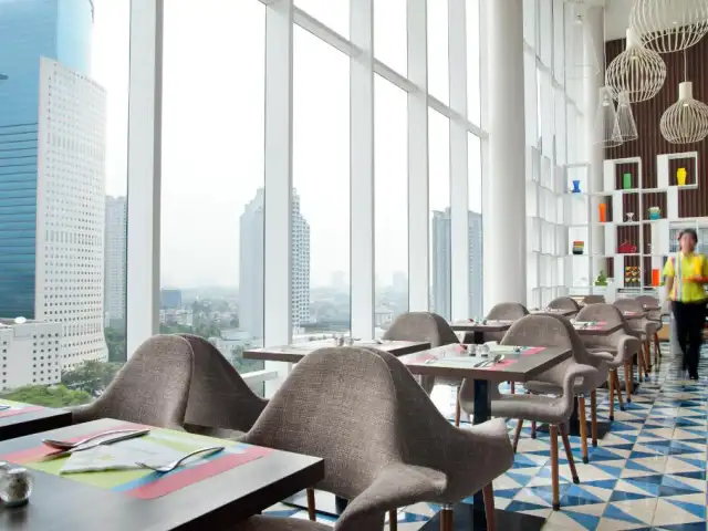 Gambar Makanan SKYLOFT Restaurant & Lounge 9