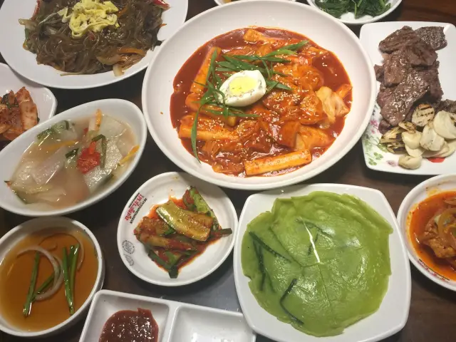 Gambar Makanan Myeongdong Galbi (Myeonggal BBQ) 17