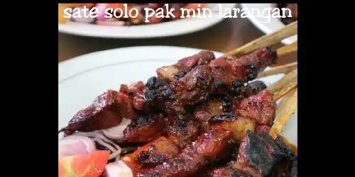 Warung Sate Solo Pak Min, Larangan