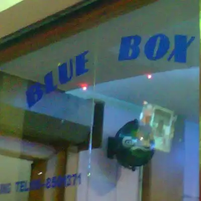 Blue box karaoke