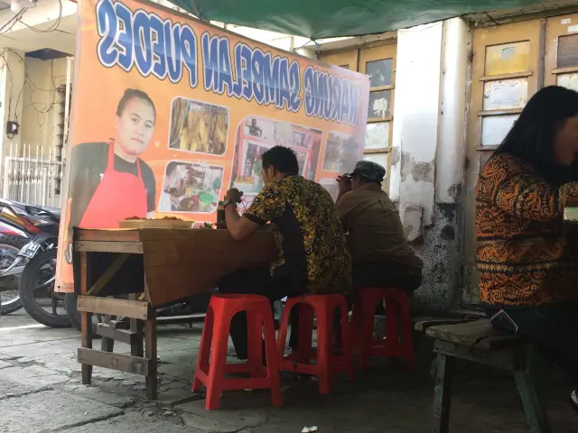 Gambar Makanan Warung Sambelan Puedes 3