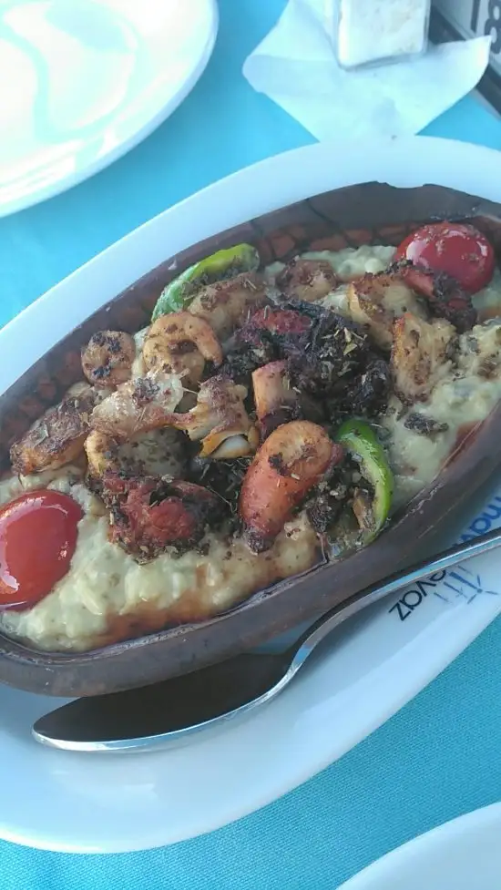 MaviBeyaz Restaurant'nin yemek ve ambiyans fotoğrafları 18