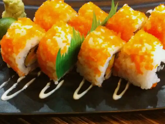 Dimsum vs. Sushi Food Photo 20
